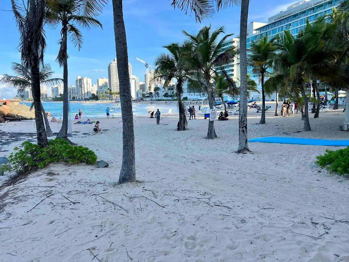 Condado Beachfront Tantra Apartment Σαν Χουάν