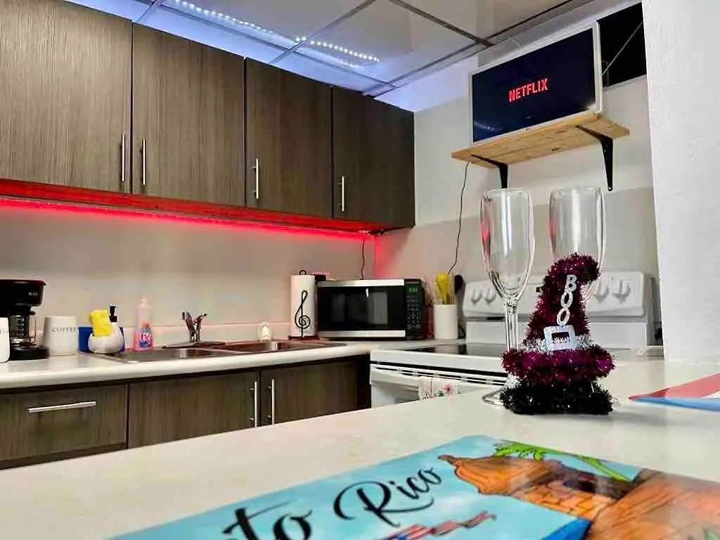 Condado Beachfront Tantra Apartment Σαν Χουάν